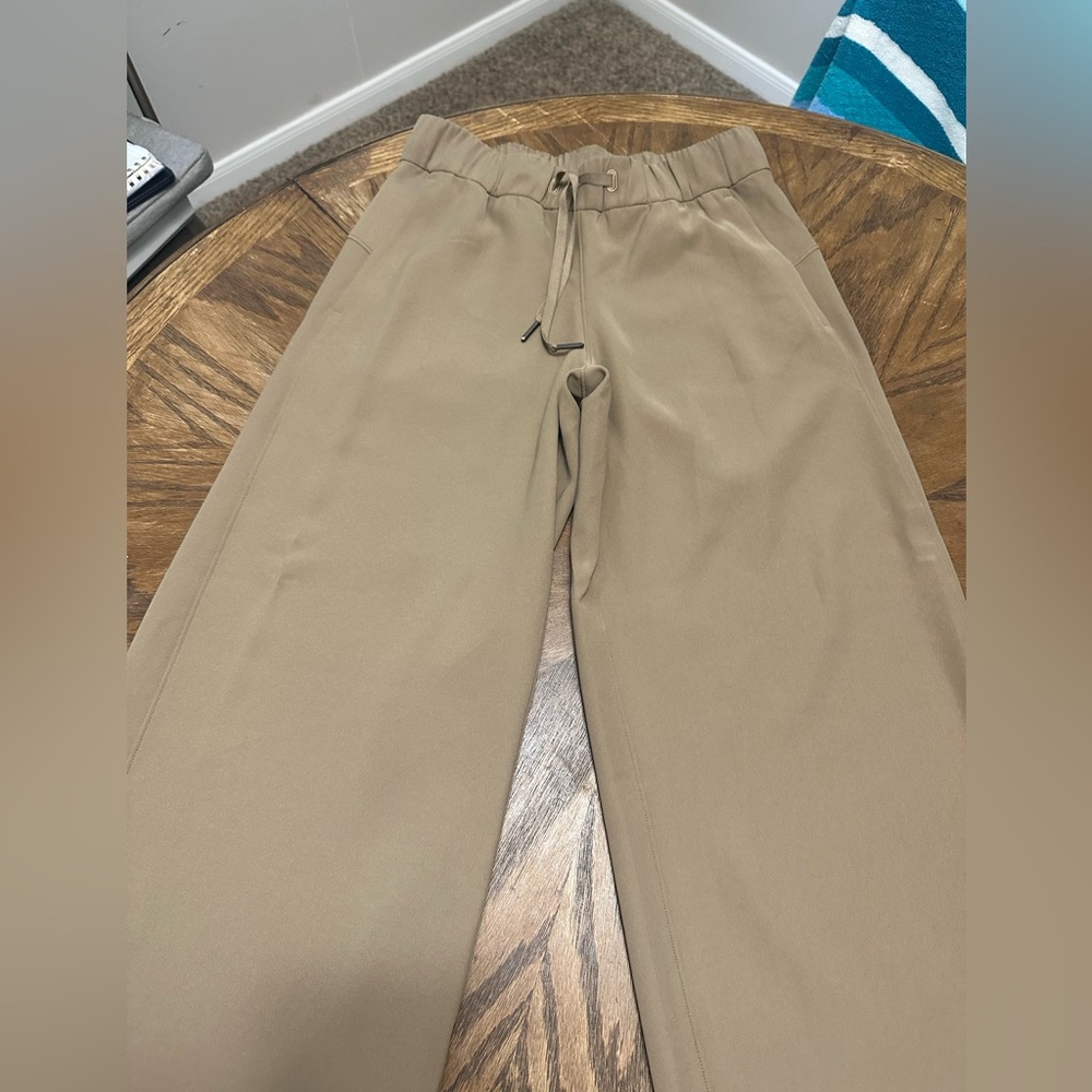 NWOT Lululemon High-Rise Stretch 7/8 Pants